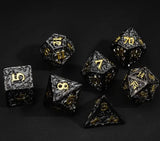 Pen and Paper - Metall Würfel Set - Schwarz/Gold (Druide)